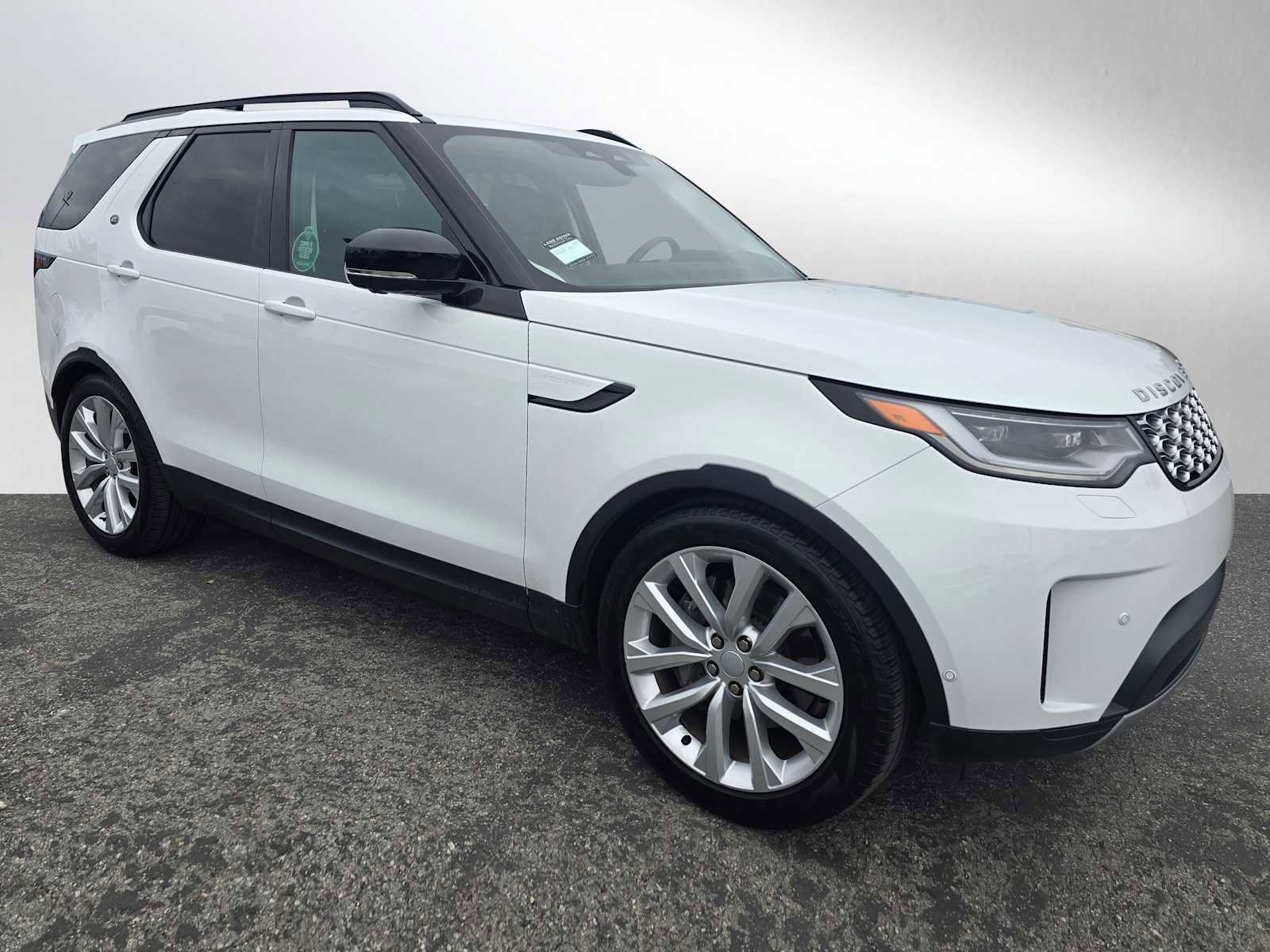 Certified 2024 Land Rover Discovery S AWD/4WD image 7
