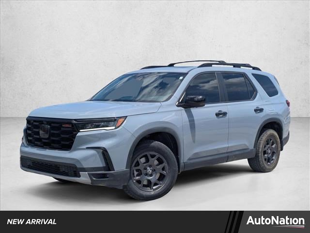 Used 2024 Honda Pilot TrailSport image 1