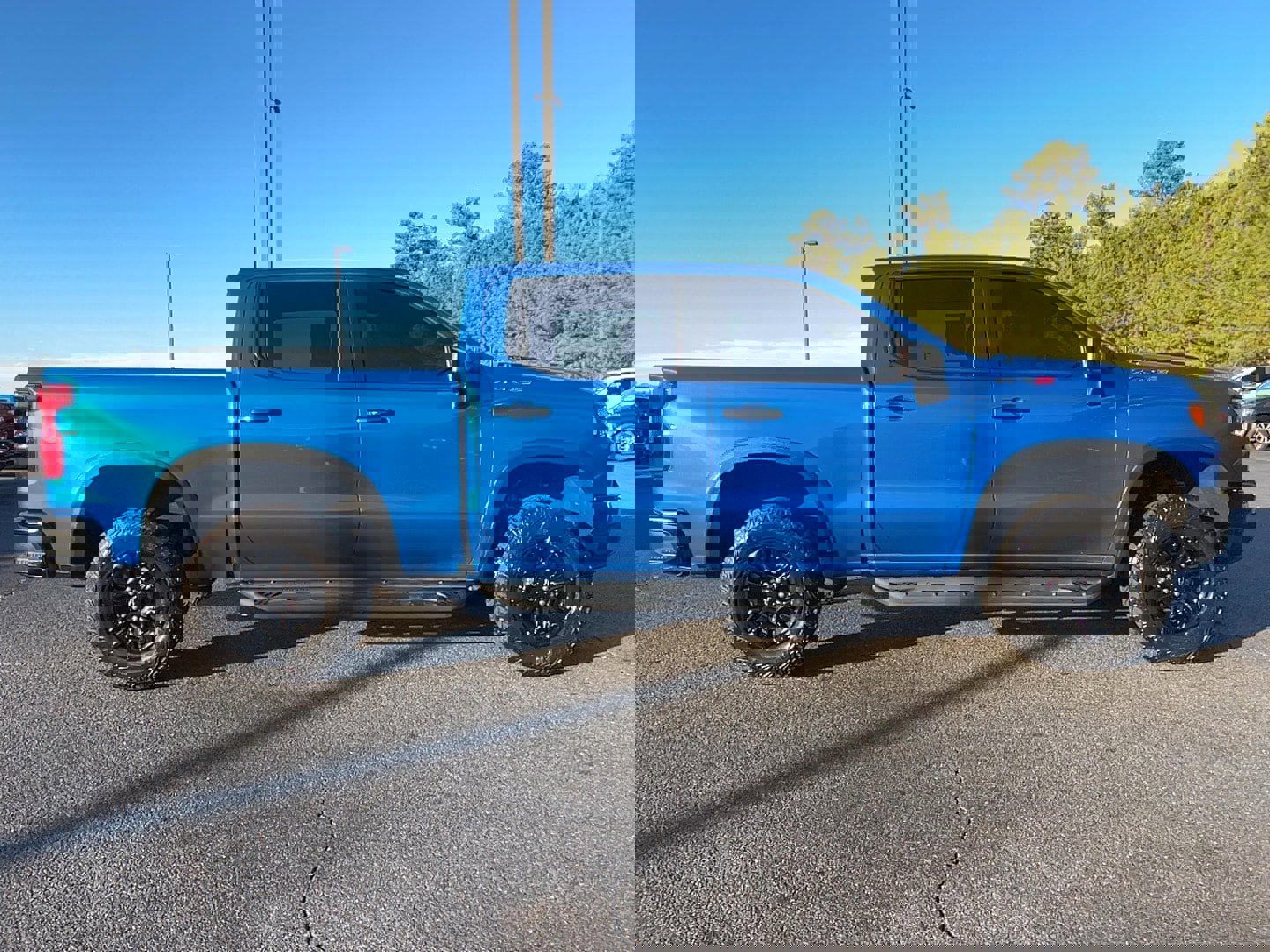 Used 2022 Chevrolet Silverado 1500 ZR2 image 4