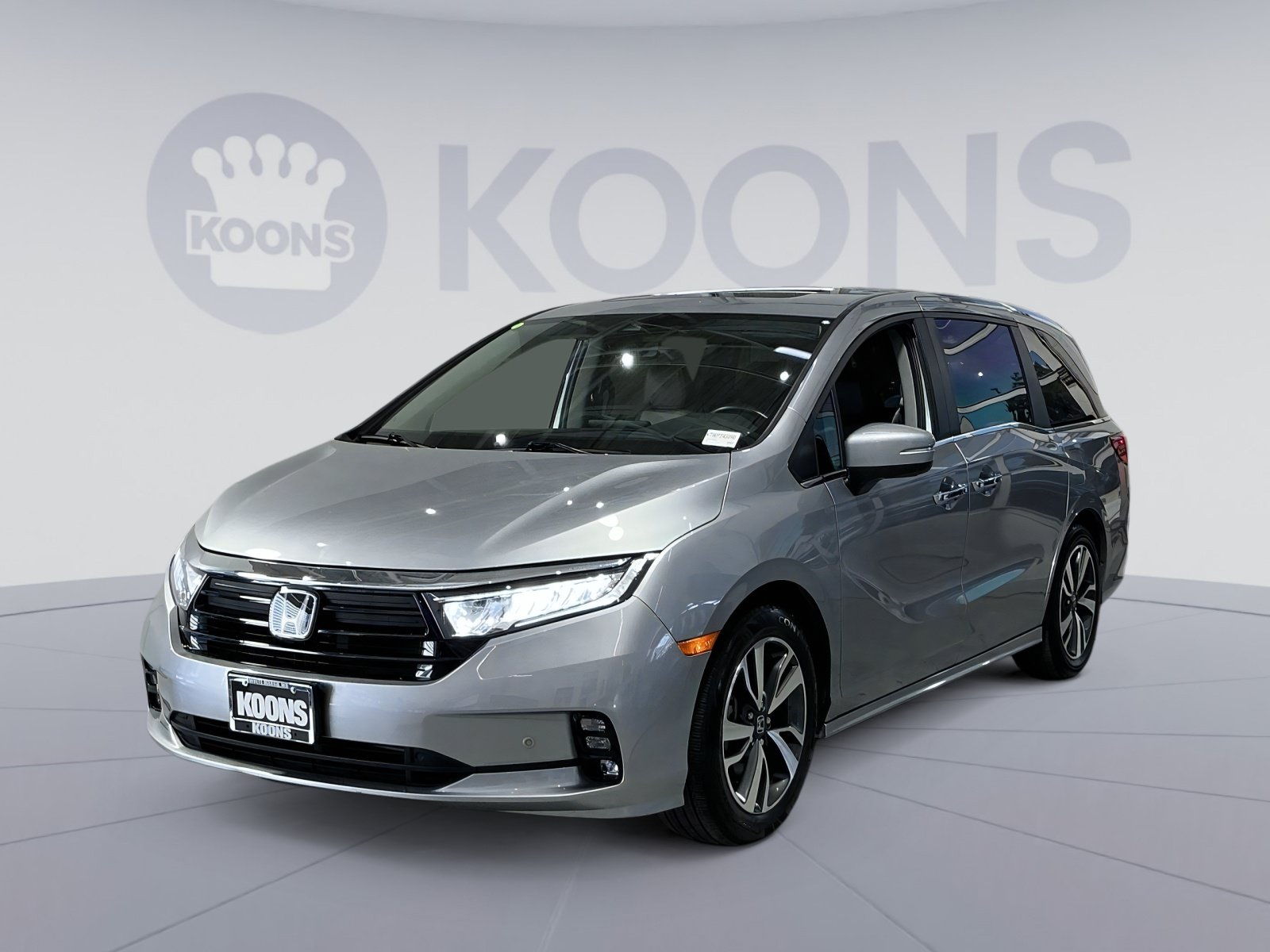 Used 2024 Honda Odyssey Touring image 1
