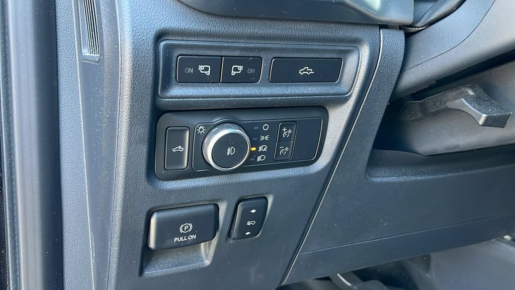 Used 2022 Ford F150 Lariat w/ Max Trailer Tow Package AWD/4WD image 11