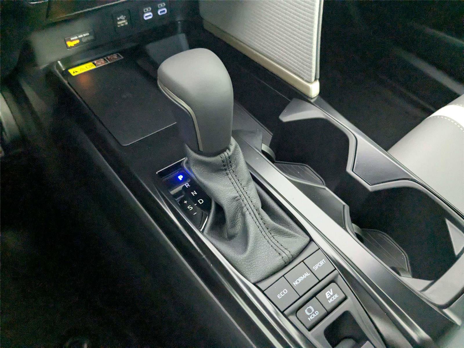 New 2026 Toyota Camry SE FWD image 17