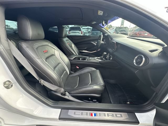Used 2018 Chevrolet Camaro SS RWD image 13