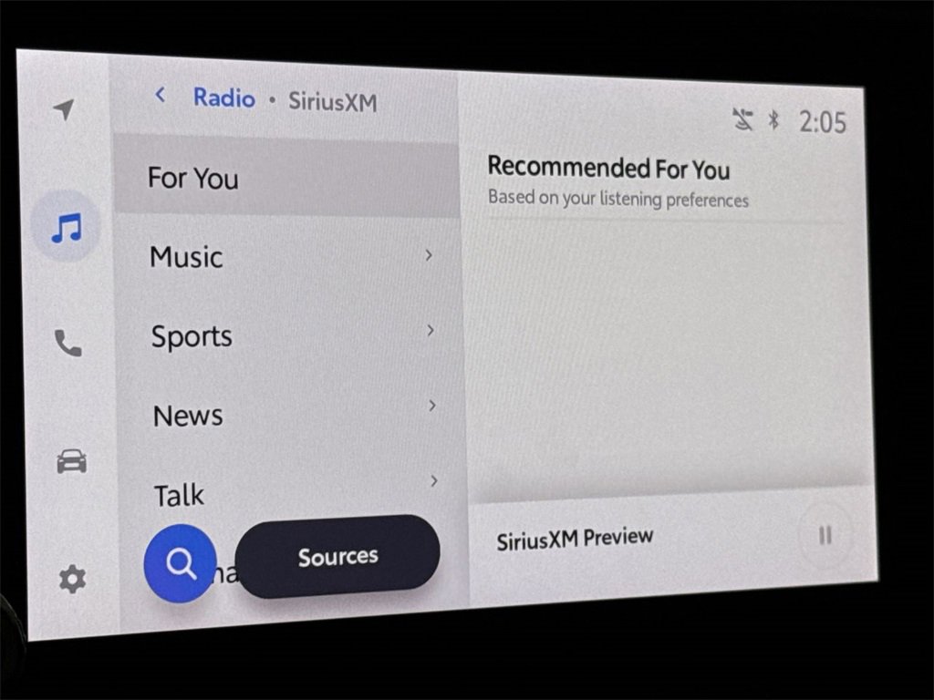 Used 2023 Toyota RAV4 XLE Premium image 13