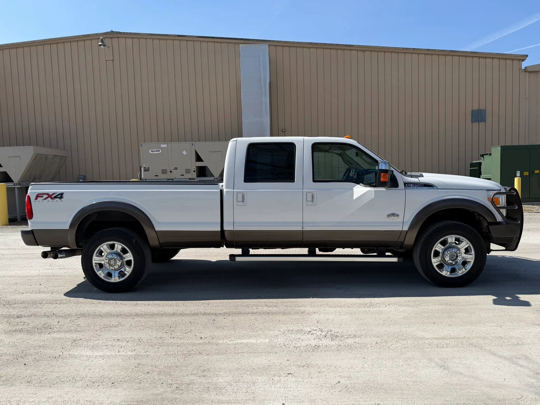Used 2016 Ford F350 King Ranch w/ King Ranch w/Chrome Package image 4