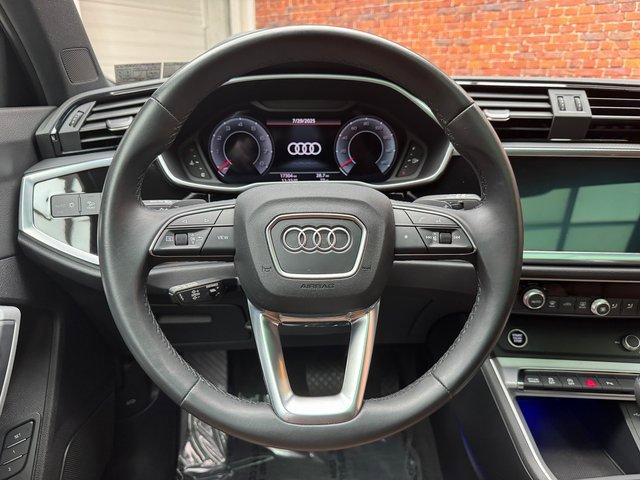 Used 2022 Audi Q3 2.0T Premium Plus image 15