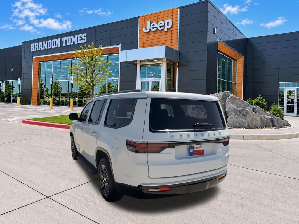 Used 2024 Jeep Wagoneer Series II RWD image 6
