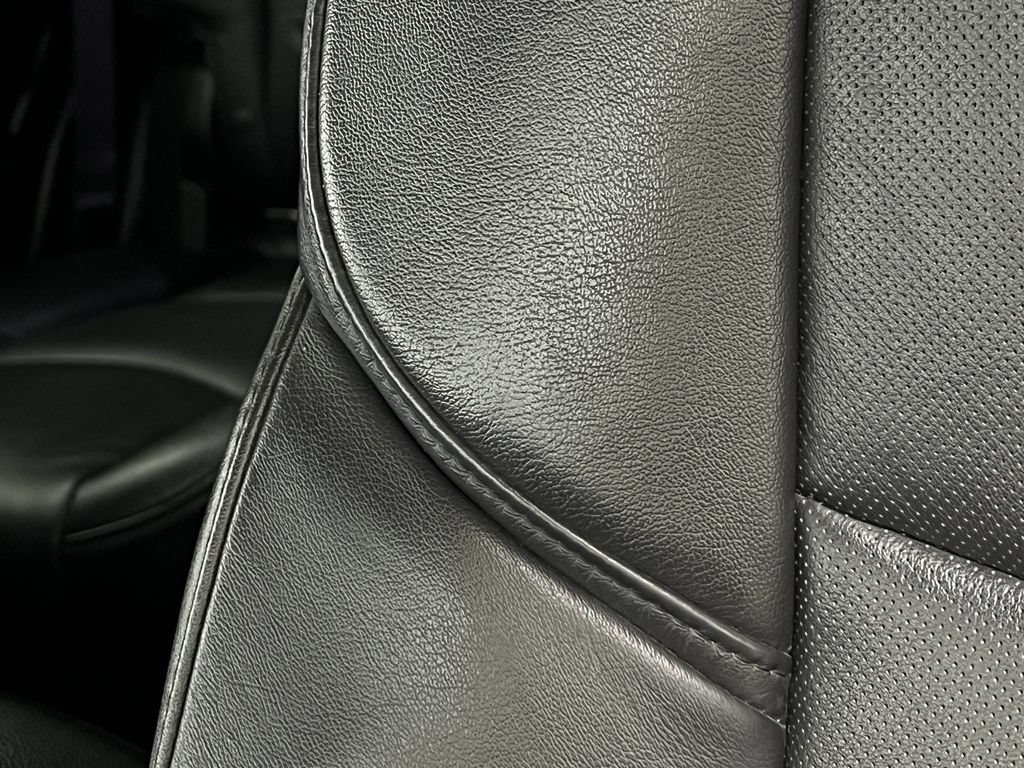 Used 2017 Cadillac Escalade Luxury AWD/4WD image 20
