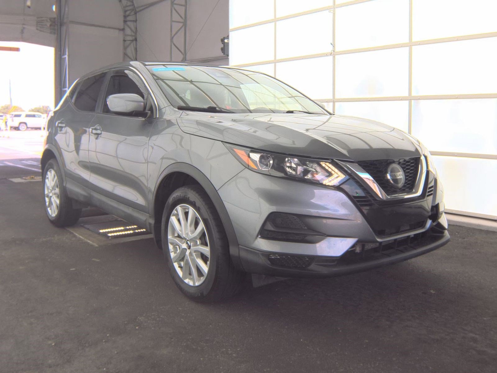 Used 2020 Nissan Rogue Sport S w/ Appearance Package FWD image 2