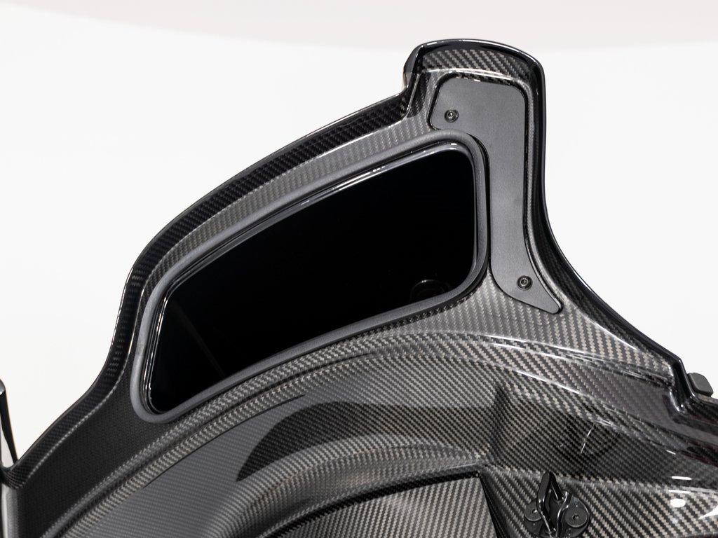 Used 2015 McLaren P1 image 11