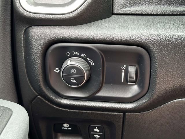 Used 2022 RAM 1500 Big Horn AWD/4WD image 23