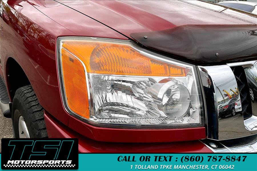 Used 2014 Nissan Titan SV w/ SV Value Truck Package AWD/4WD image 29