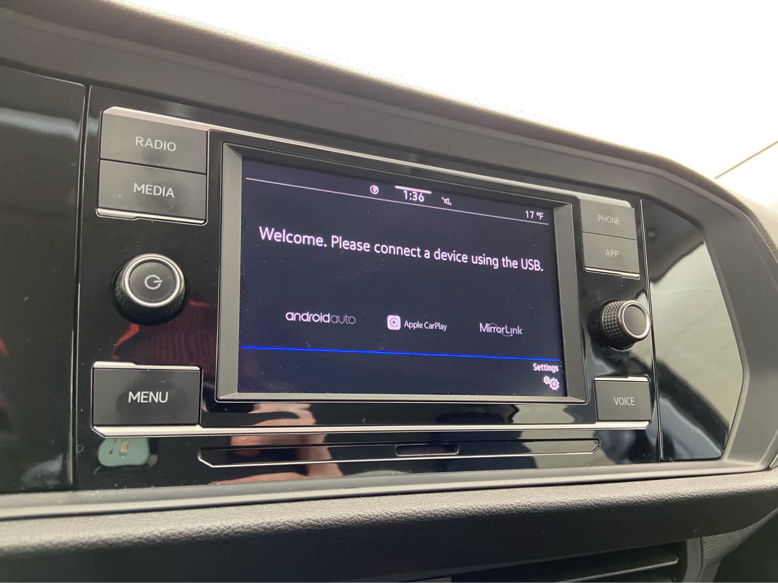 Used 2024 Volkswagen Jetta SE image 25