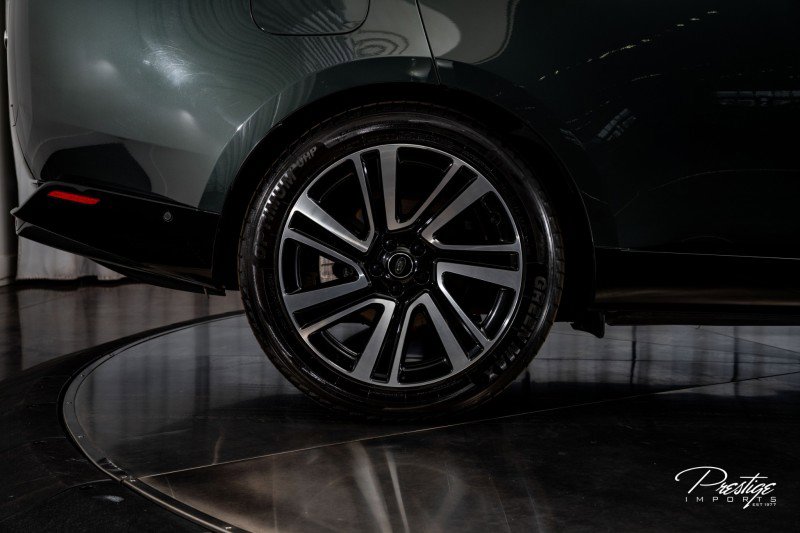 Used 2023 Land Rover Range Rover SE image 16