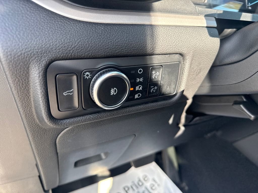 Used 2023 Ford Explorer XLT w/ Equipment Group 202A image 29