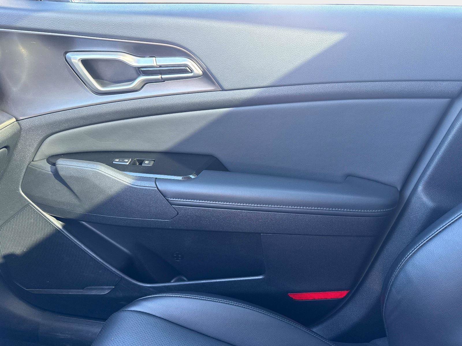 Used 2023 Kia Sportage EX w/ EX Premium Package image 23