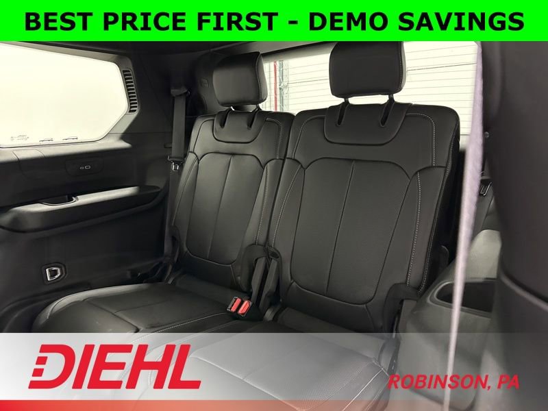 New 2025 Jeep Grand Cherokee L Limited w/ Luxury Tech Group II AWD/4WD image 19