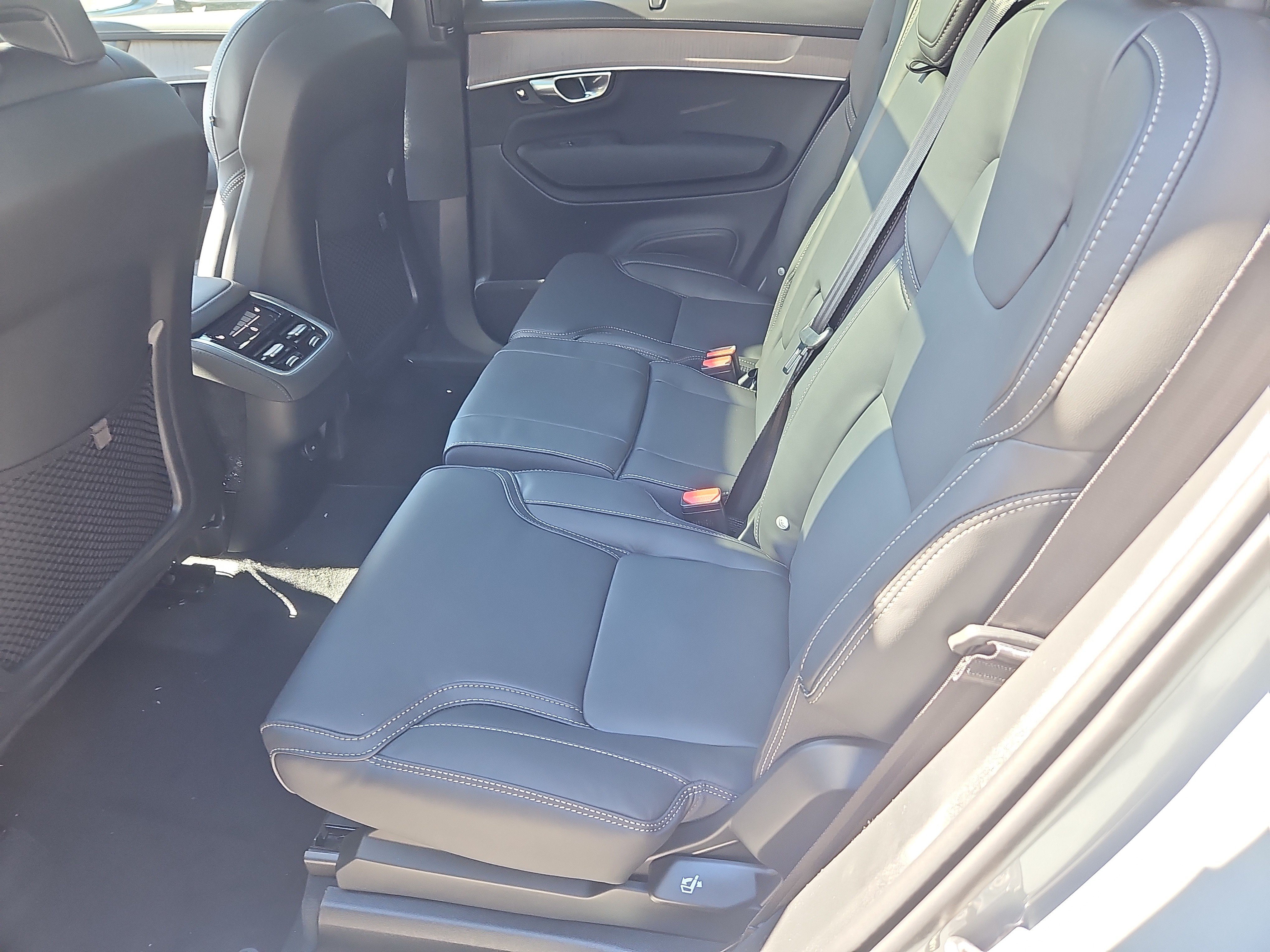 New 2027 Volvo XC90 B6 Ultra AWD/4WD image 22