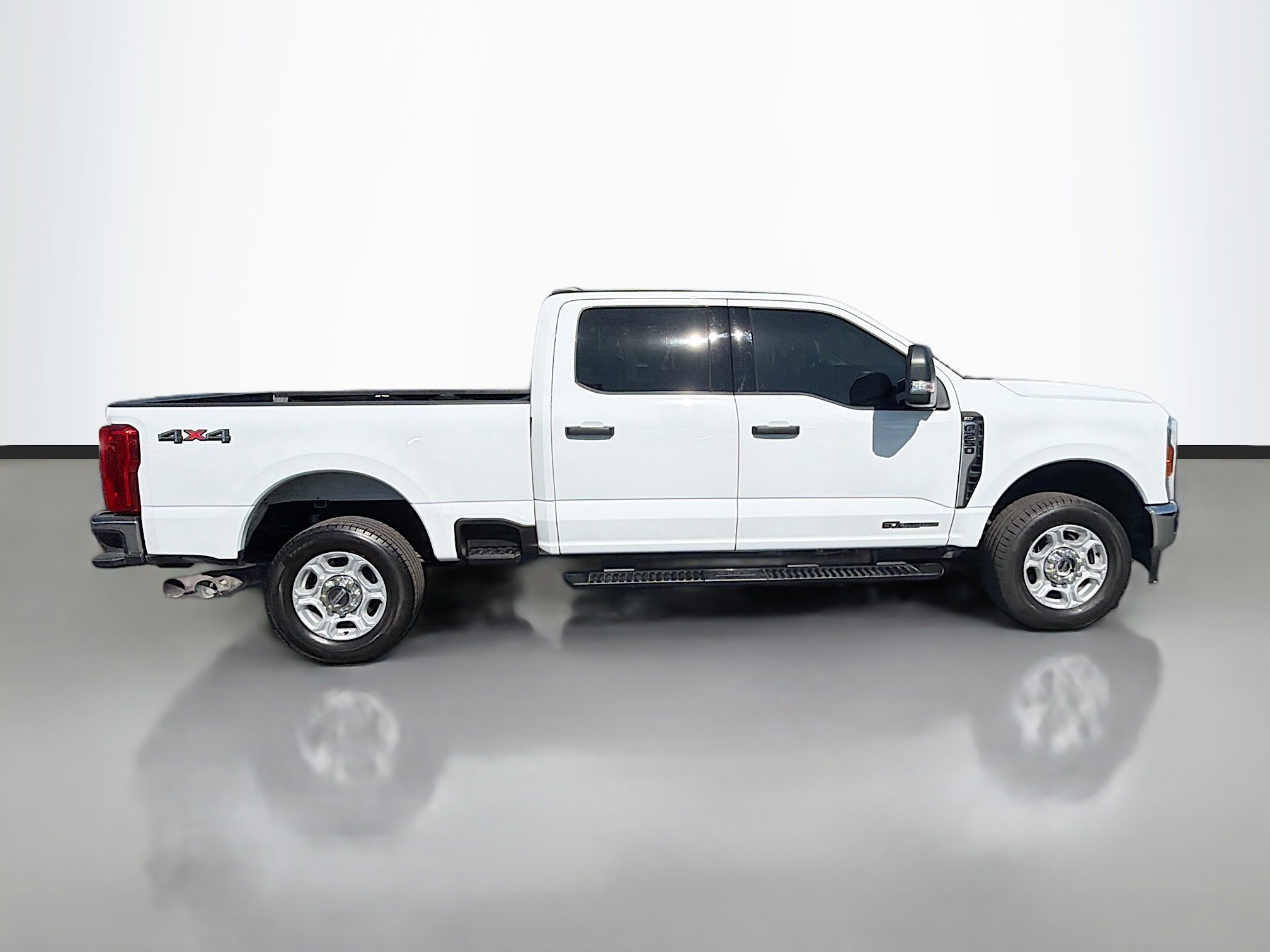 Used 2025 Ford F250 XLT image 2