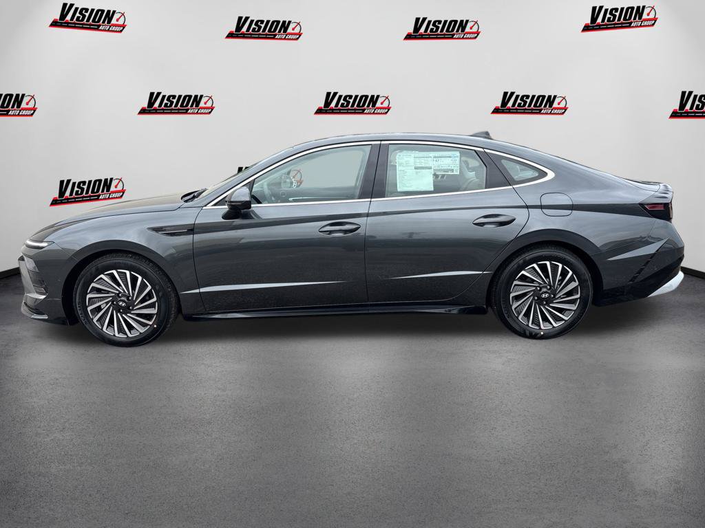 New 2026 Hyundai Sonata Limited FWD image 2