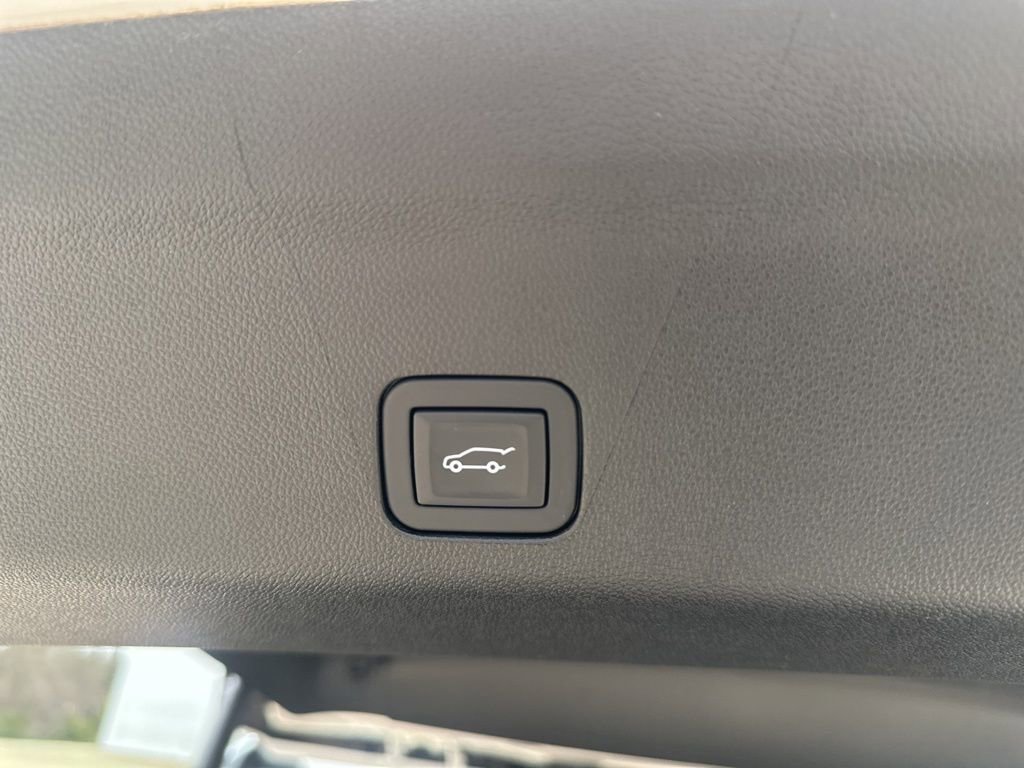 Used 2024 Cadillac Escalade Premium Luxury Platinum image 40