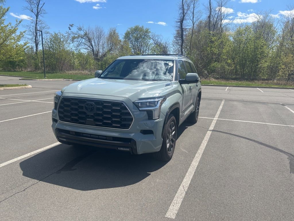 Used 2024 Toyota Sequoia Platinum AWD/4WD image 1