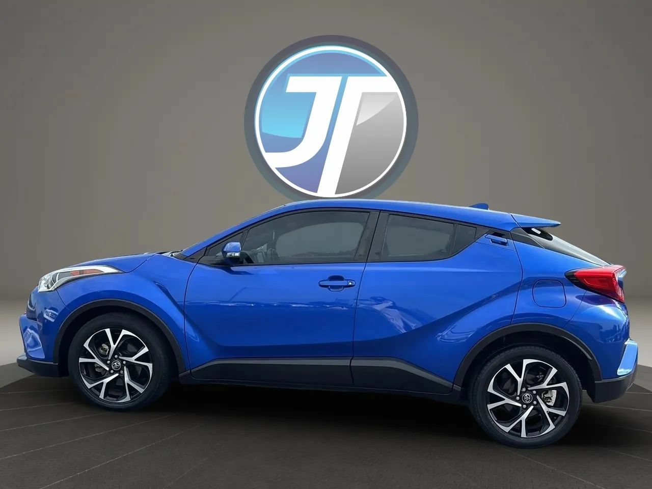 Used 2018 Toyota C-HR XLE FWD image 14
