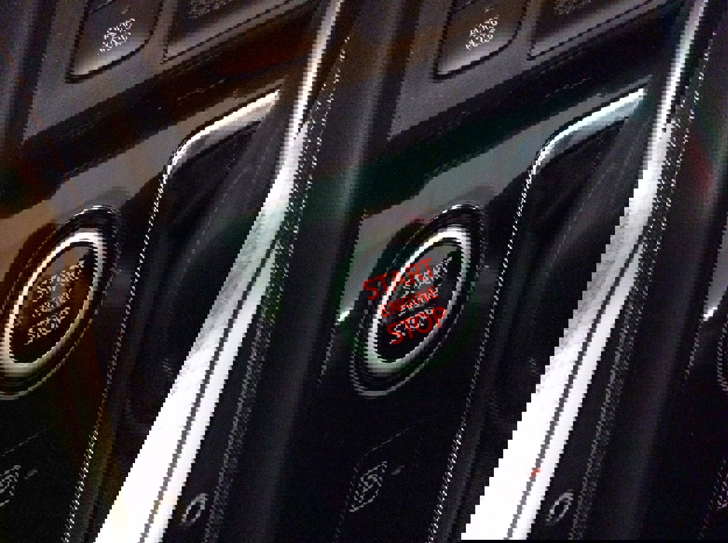 Used 2024 Nissan Kicks SR image 22