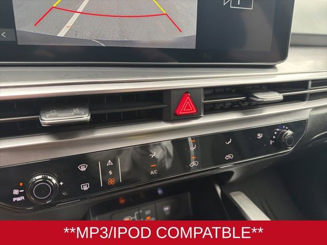 Used 2025 Kia Sorento LX image 15