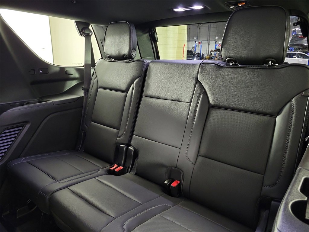 Used 2023 GMC Yukon Denali w/ Denali Reserve Package image 10