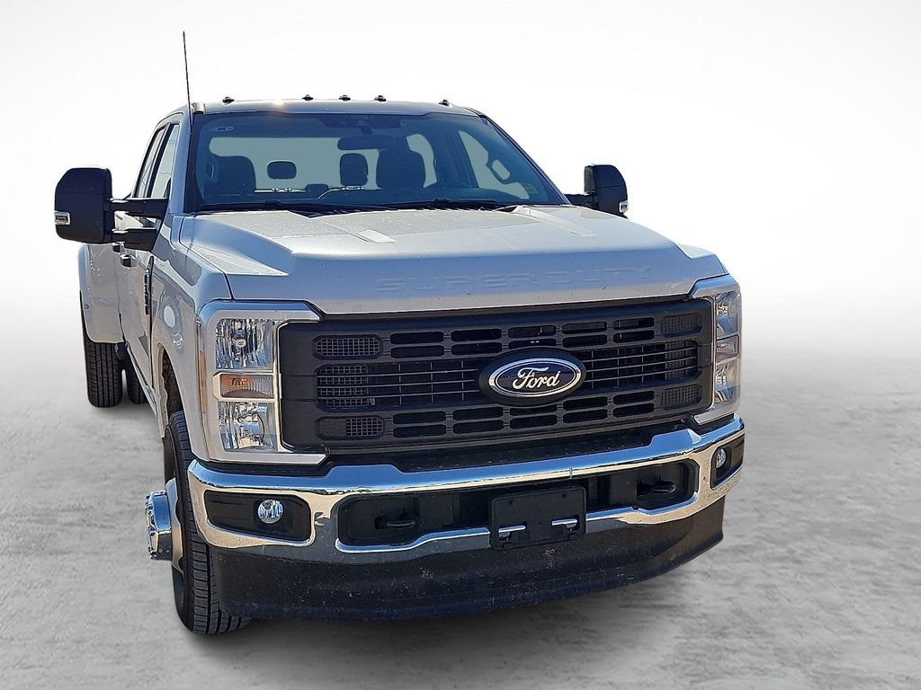 New 2026 Ford F350 XL AWD/4WD image 2