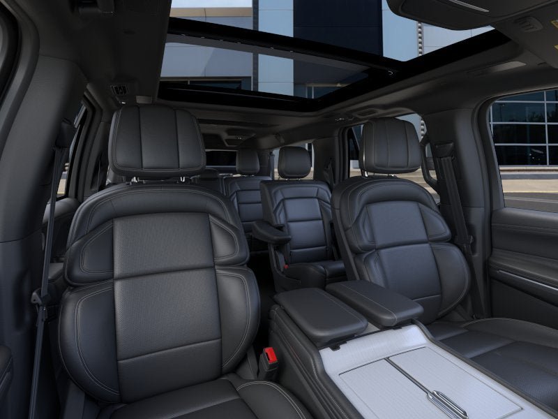 New 2026 Lincoln Navigator L Reserve w/ Jet Appearance Package AWD/4WD image 10