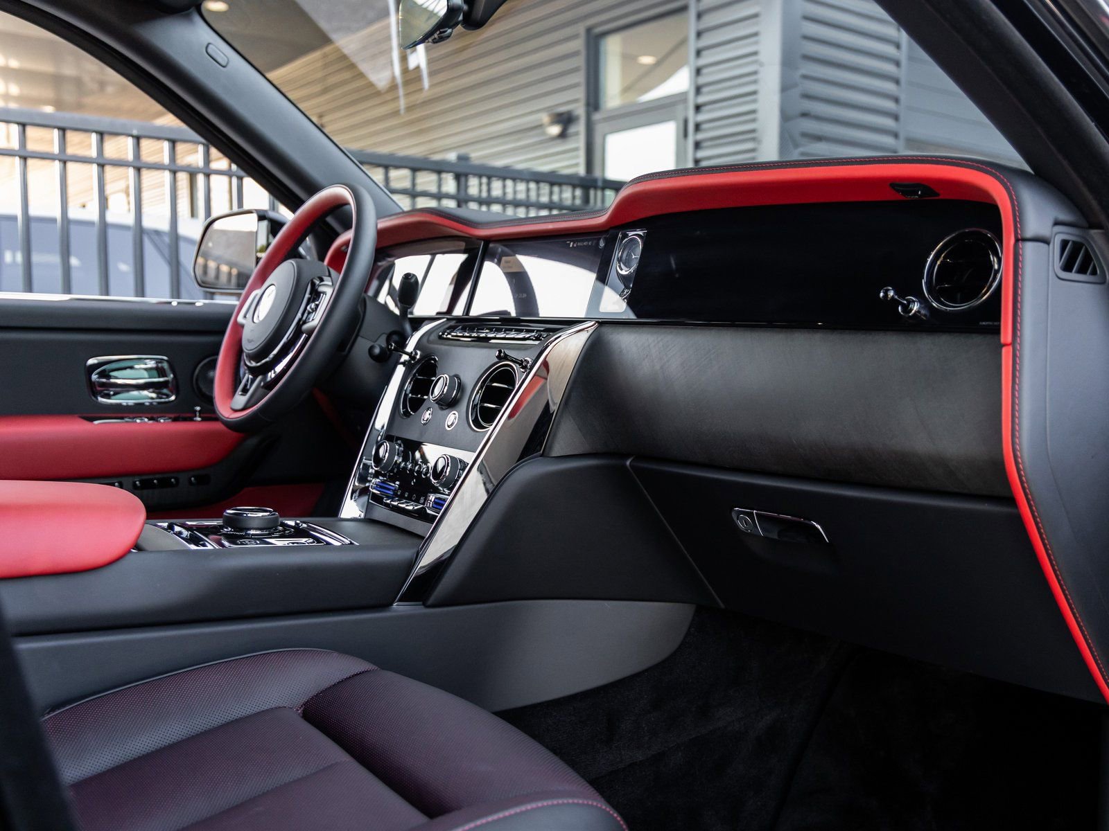 Certified 2025 Rolls-Royce Cullinan image 53