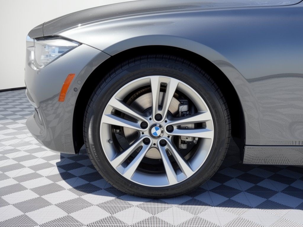 Used 2018 BMW 328d Sedan w/ Executive Package RWD image 13