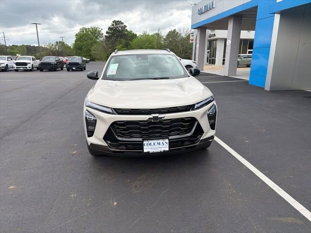 New 2026 Chevrolet Trax ACTIV FWD image 2