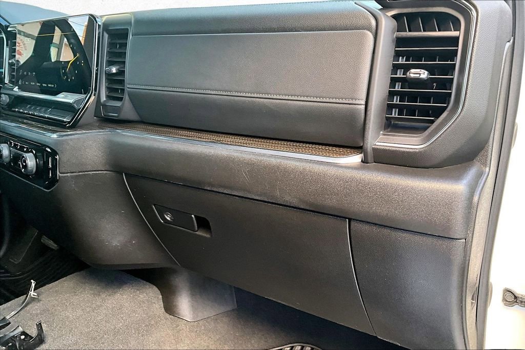 Used 2024 Chevrolet Silverado 3500 LT image 23