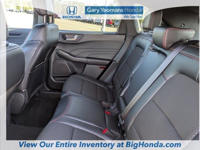 Used 2025 Ford Escape ST-Line w/ Equipment Group 301A image 18