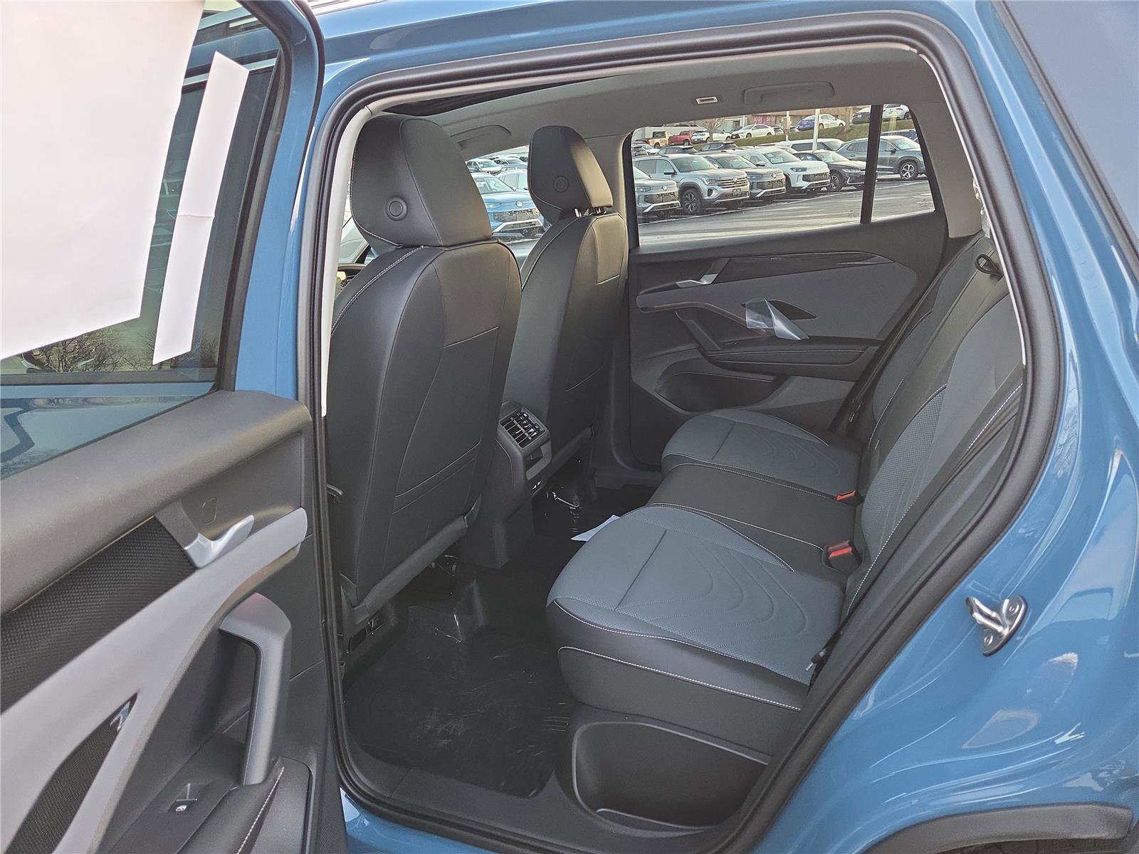 New 2026 Volkswagen Tiguan SE image 24