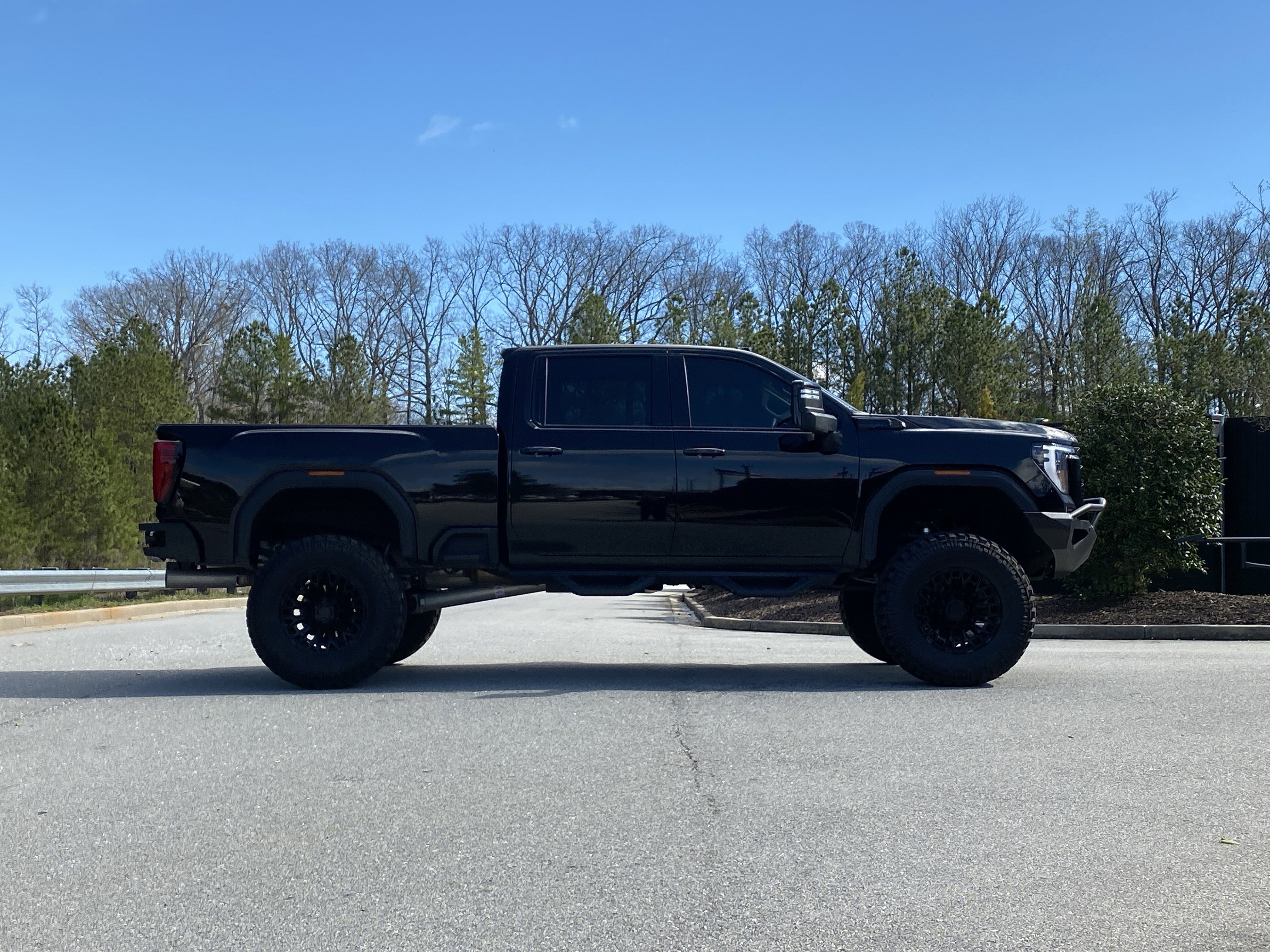 Used 2025 GMC Sierra 2500 SLT w/ SLT Convenience Package image 5