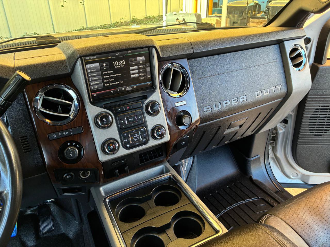 Used 2015 Ford F250 Lariat w/ Lariat Ultimate Package AWD/4WD image 21