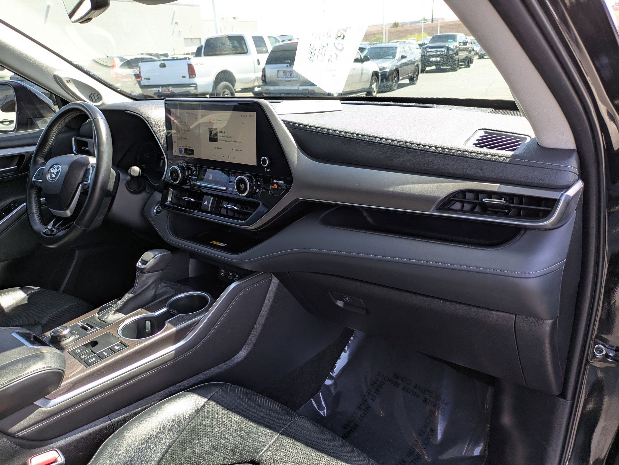 Used 2023 Toyota Highlander Limited AWD/4WD image 32