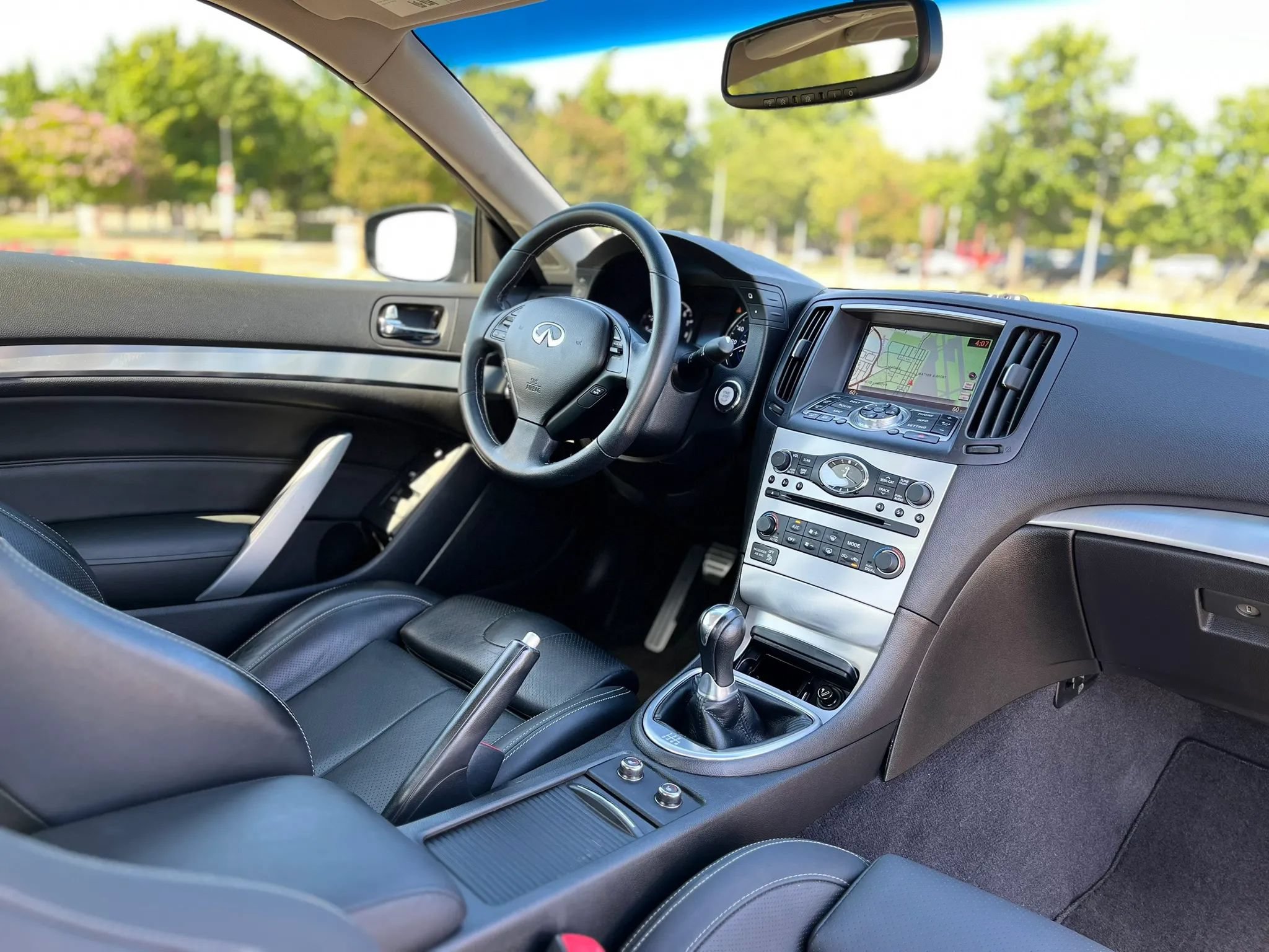 Used 2015 INFINITI Q60 Sport RWD image 18