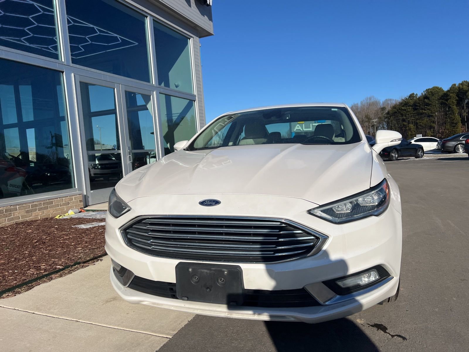Used 2018 Ford Fusion Titanium image 3