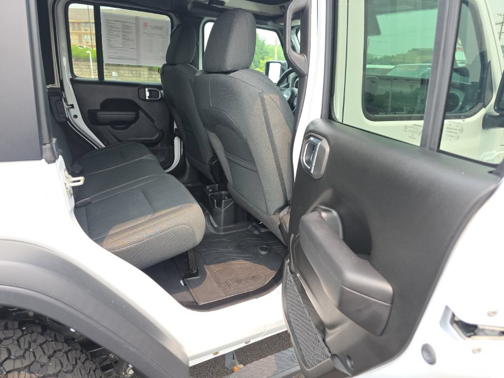 Used 2024 Jeep Wrangler Unlimited Sport AWD/4WD image 8