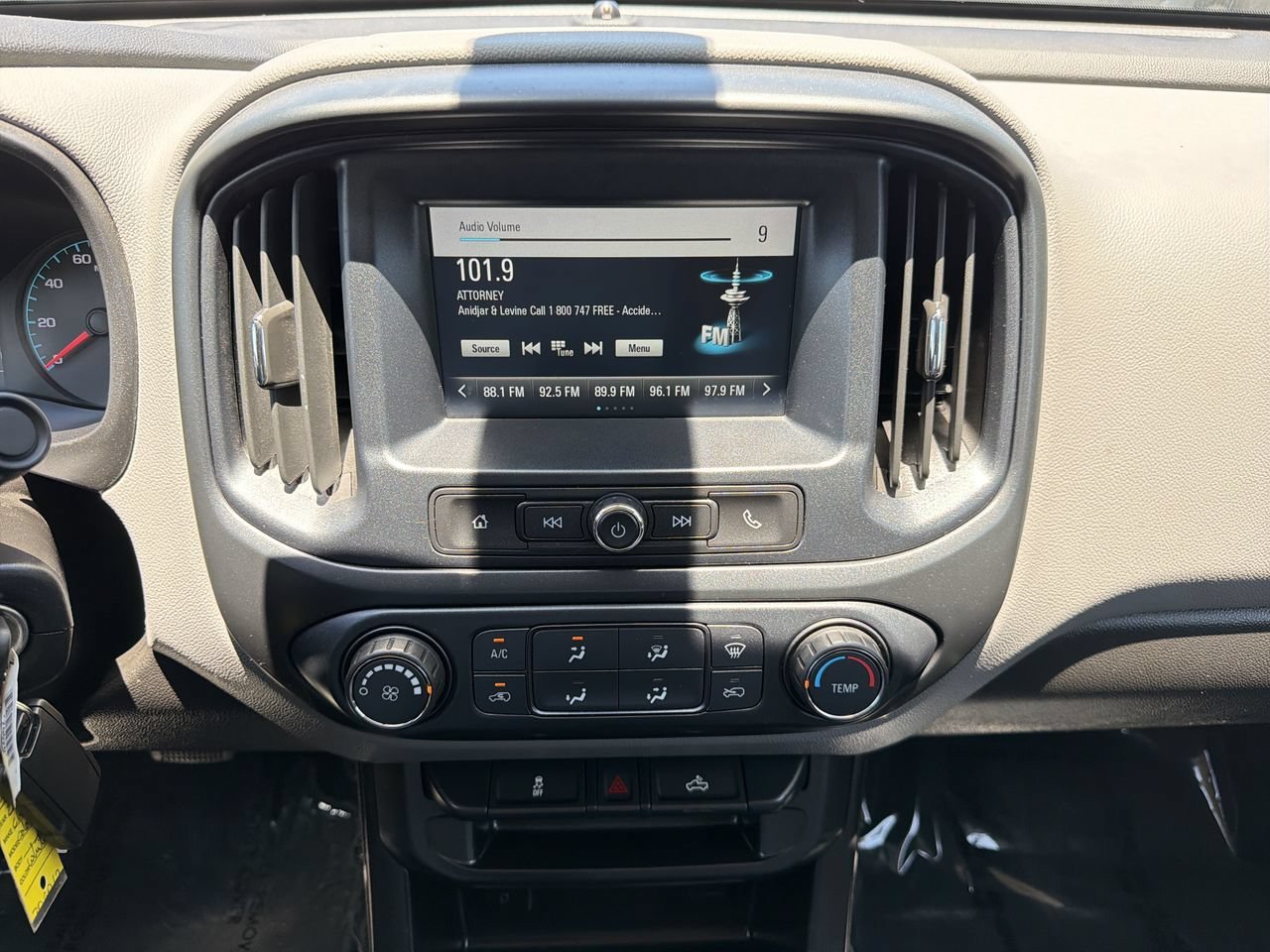 Used 2017 Chevrolet Colorado W/T w/ WT Convenience Package RWD image 19