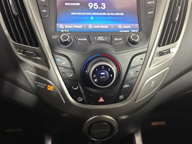 Used 2014 Hyundai Veloster FWD image 23