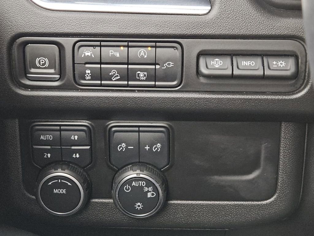 Certified 2022 Chevrolet Tahoe High Country AWD/4WD image 19