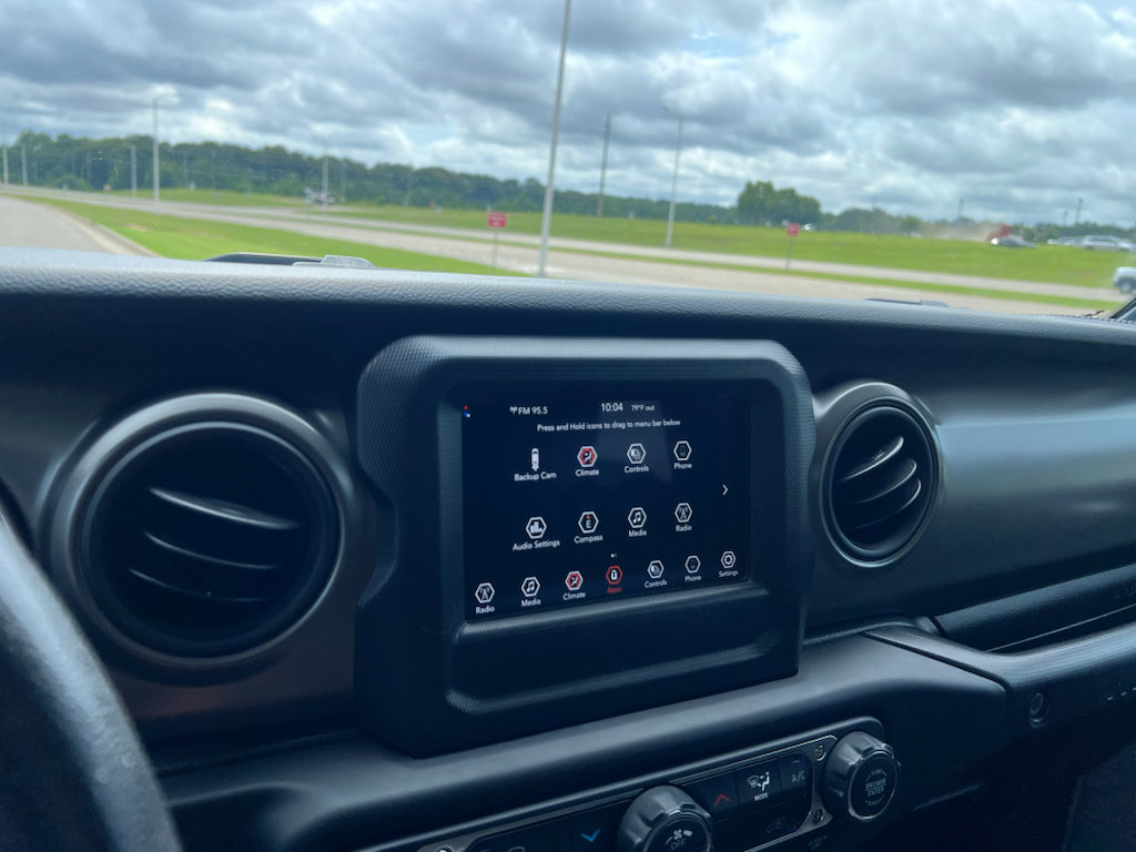 Used 2022 Jeep Wrangler Sport AWD/4WD image 19