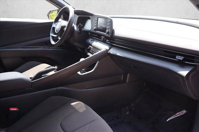 Used 2025 Hyundai Elantra Sport FWD image 27