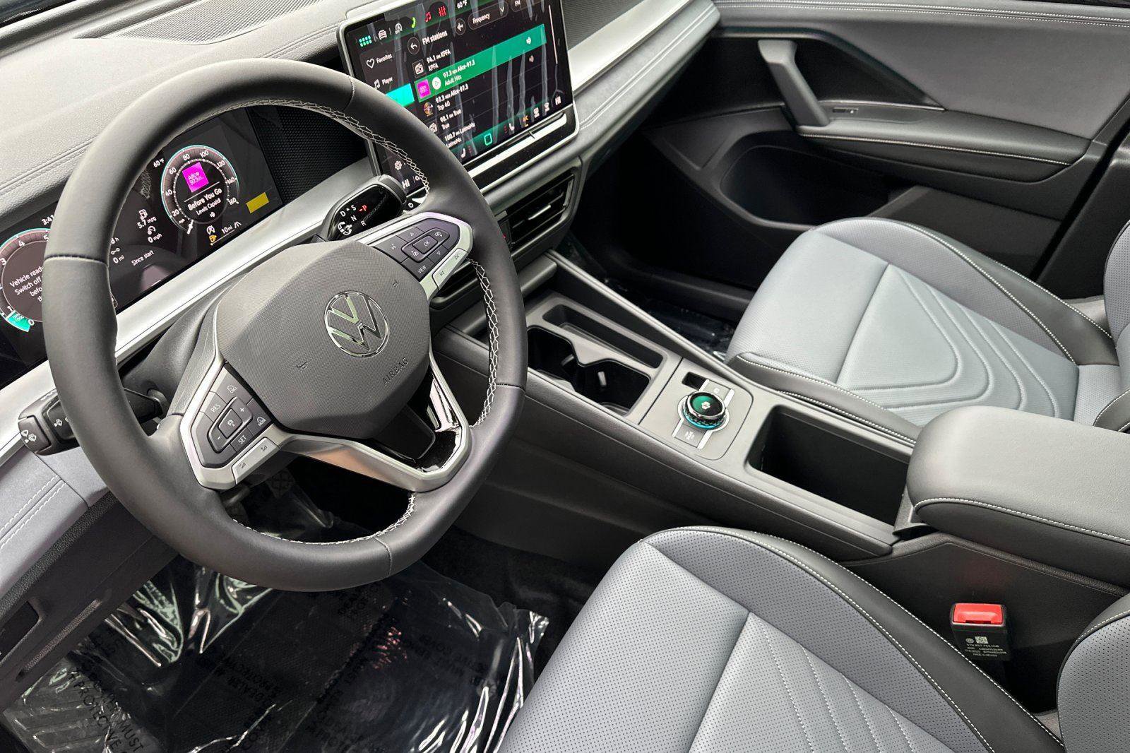 New 2026 Volkswagen Tiguan SE image 9